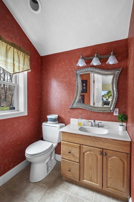 353 Main Street Saugus, MA 01906 - Photo 19 of 42 Gallery Image 19
