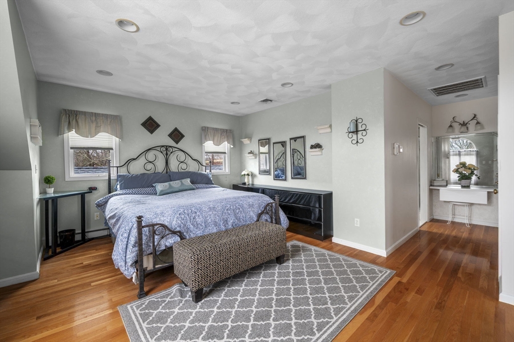 353 Main Street Saugus, MA 01906 - Photo 30 of 42 Gallery Image 30