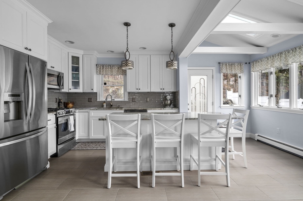 353 Main Street Saugus, MA 01906 - Photo 6 of 42 Gallery Image 6