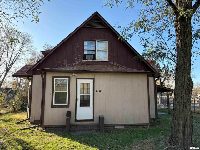 $36,900 | 1410 South Cherry Street, Centralia, IL 62801