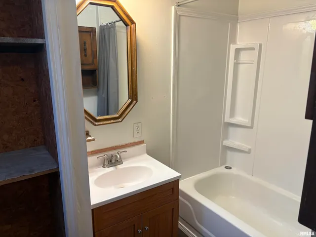 $36,900 | 1410 South Cherry Street, Centralia, IL 62801