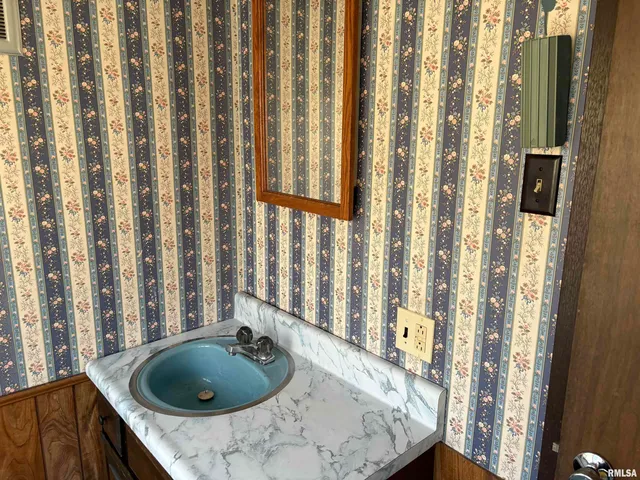 $36,900 | 1410 South Cherry Street, Centralia, IL 62801