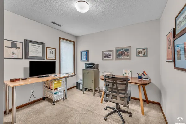$434,900 | 2009 Crossgate Drive, Lawrence, KS 66047