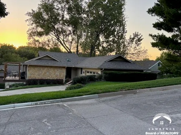 $434,900 | 2009 Crossgate Drive, Lawrence, KS 66047