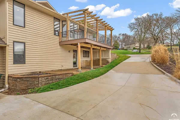 $434,900 | 2009 Crossgate Drive, Lawrence, KS 66047