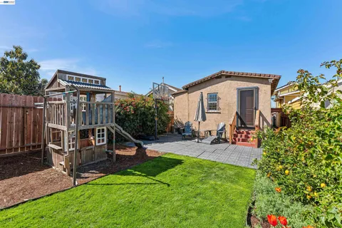 $500,000 | 1262 94th Avenue, Oakland, CA 94603