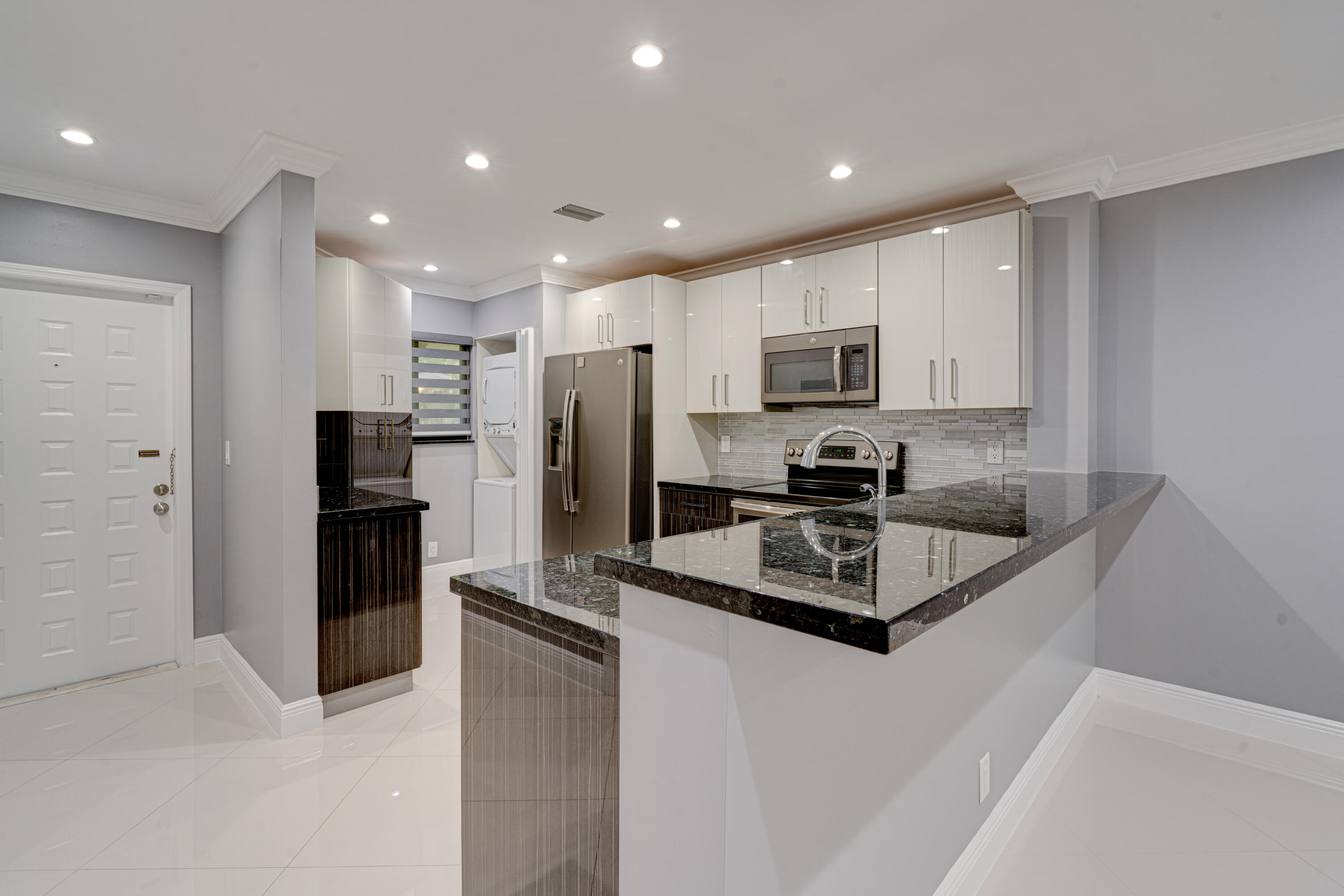 159 Northwest 70th Street, Unit 516 Boca Raton, FL 33487 - Photo 18 of 39 Banyans_159 NW 70th St # 516_31_08.01.22