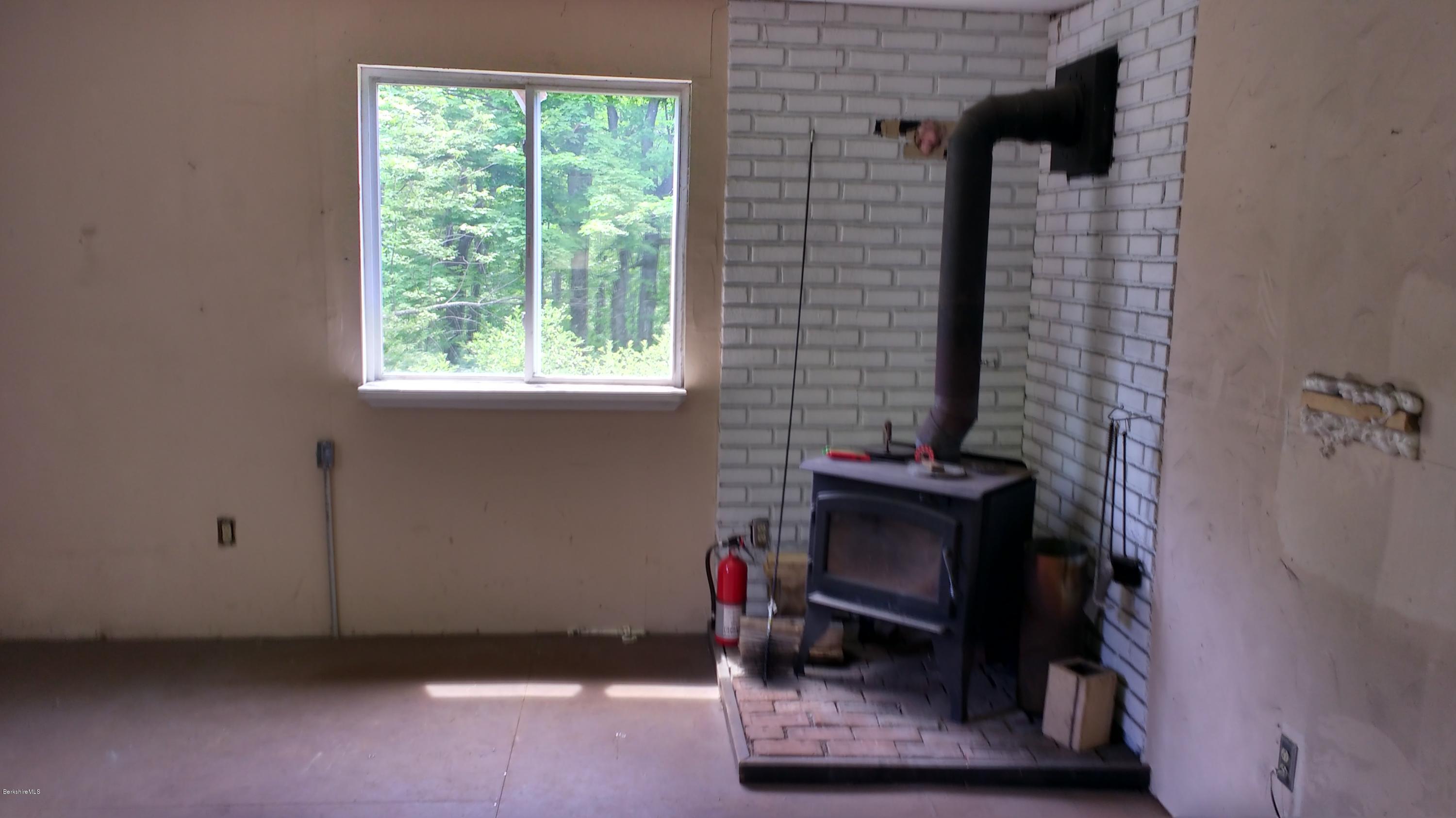 135 Tilda Hill Road Florida, MA 01247 - Photo 5 of 7 living room