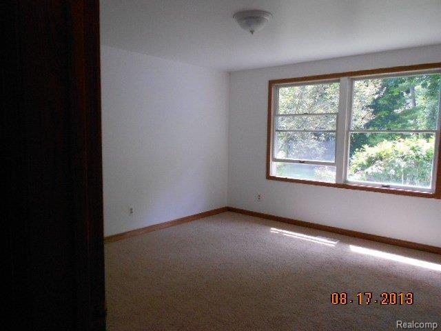 35505 Ash Road New Boston, MI 48164 - Photo 21 of 35 Bedroom #3 009.jpg