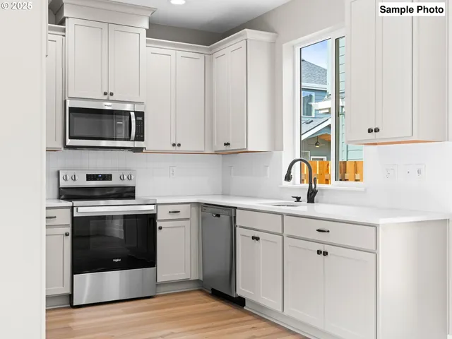 $419,900 | 7675 North Kellogg Street, Portland, OR 97203