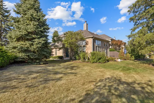 $400,000 | 3701 King Charles Lane, St. Charles, IL 60174