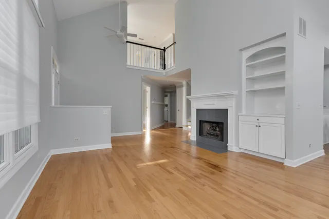 $400,000 | 3701 King Charles Lane, St. Charles, IL 60174