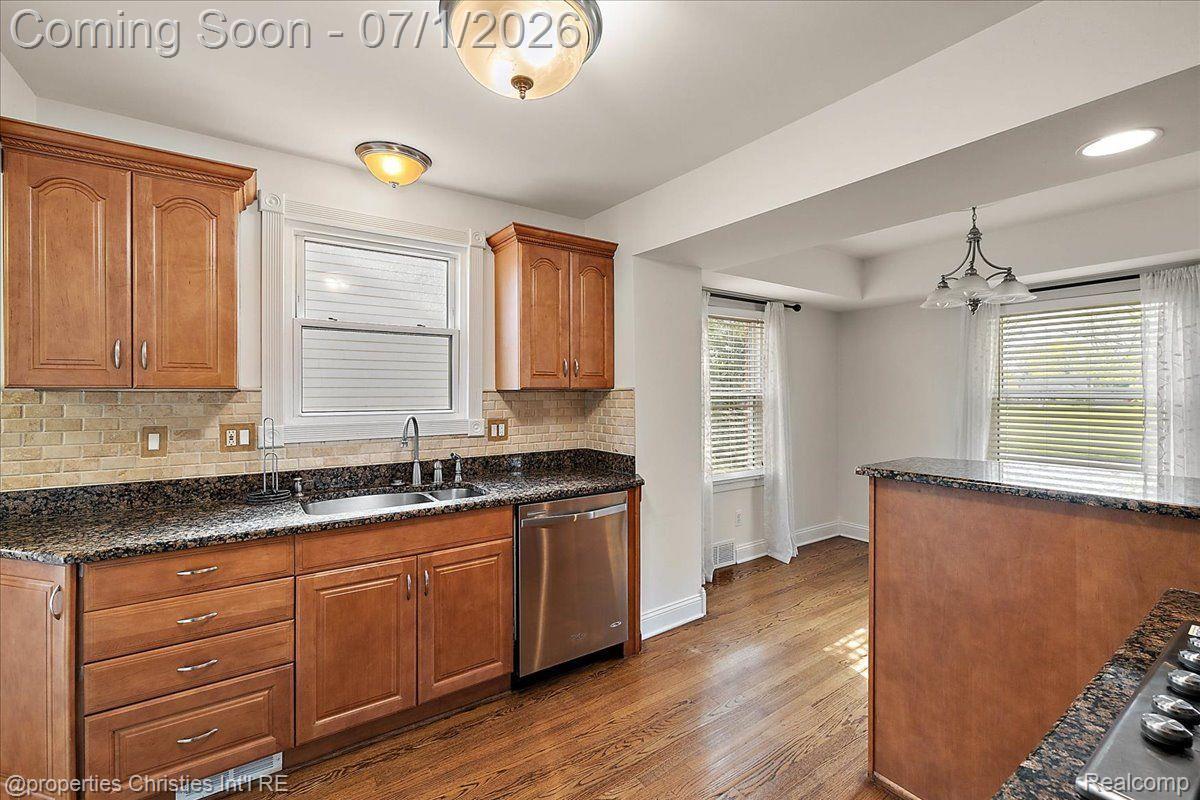 2209 Windemere Road Birmingham, MI 48009 - Photo 11 of 37