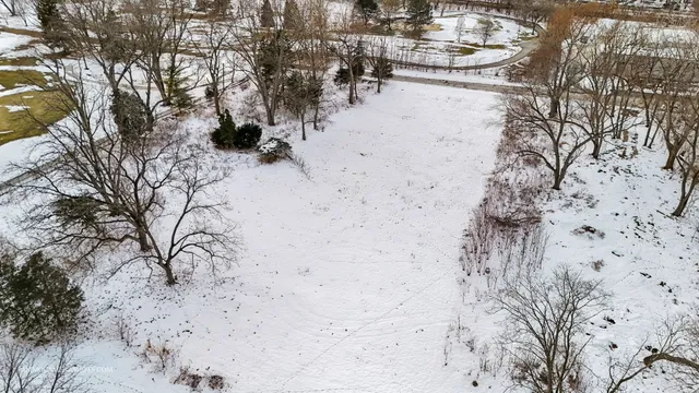 $89,000 | 5609 River Road, Lisle, IL 60532