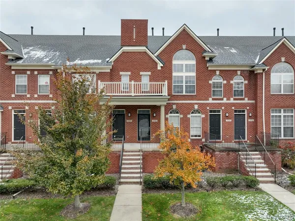 $2,600 | 3266 Camden Drive, Troy, MI 48084