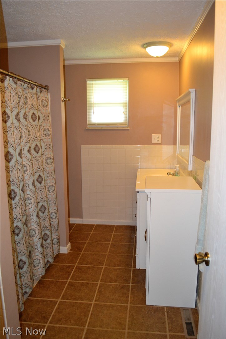 12073 Dupont Road Washington, WV 26181 - Photo 19 of 29