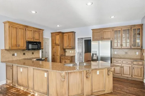 $535,000 | 6019 West 124th Street, Leawood, KS 66209