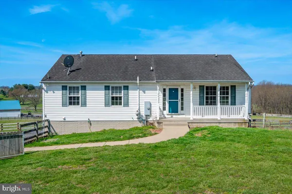 $2,300 | 8960 Albaugh Road, Unit UPPER, Union Bridge, MD 21791