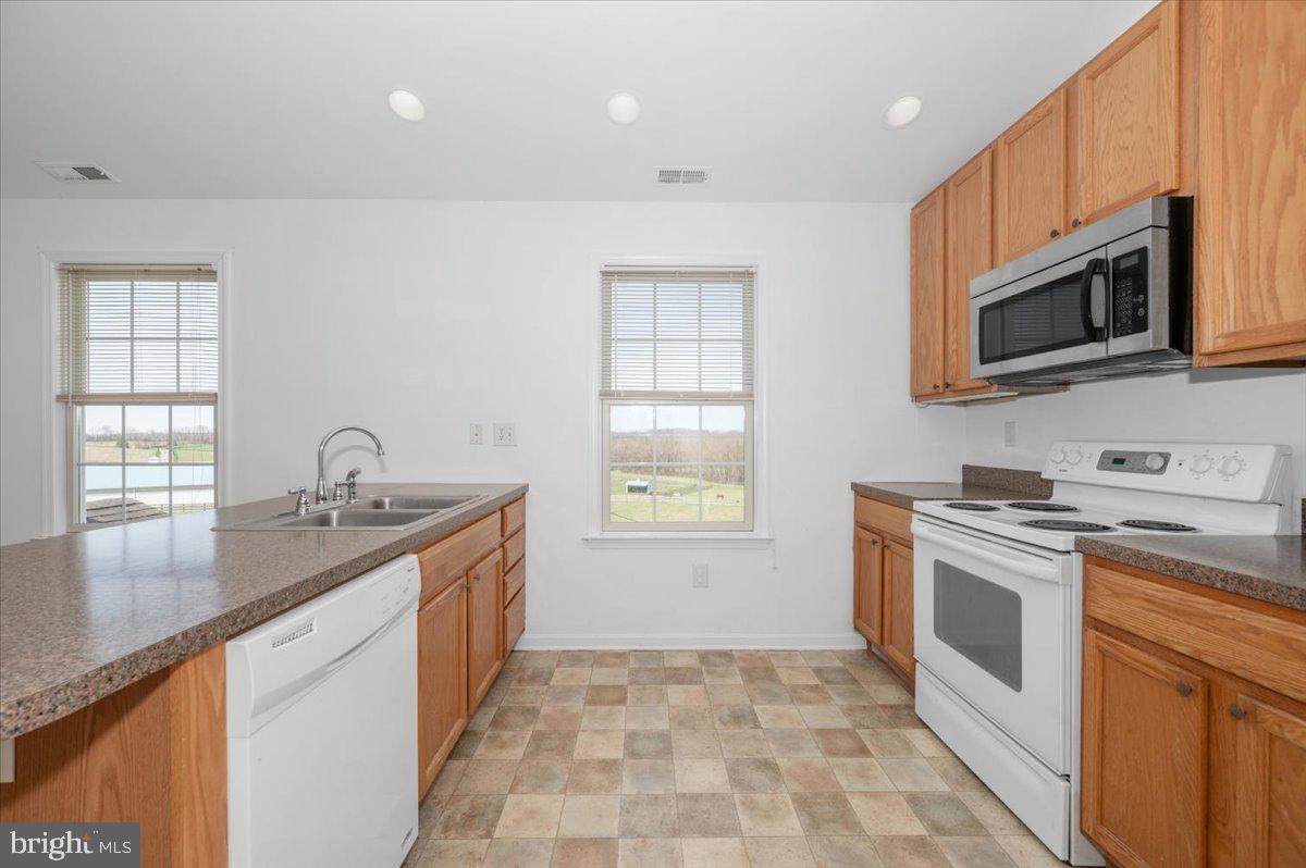 8960 Albaugh Road, Unit UPPER Union Bridge, MD 21791 - Photo 19 of 36