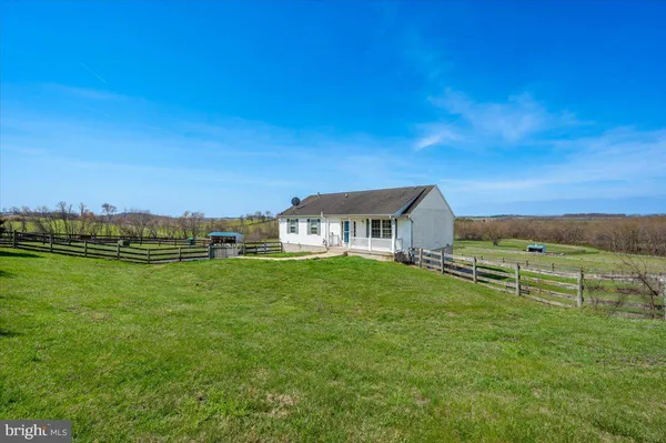 $2,300 | 8960 Albaugh Road, Unit UPPER, Union Bridge, MD 21791