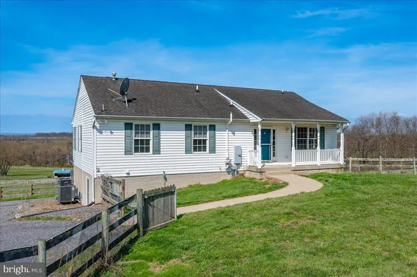 $2,300 | 8960 Albaugh Road, Unit UPPER, Union Bridge, MD 21791