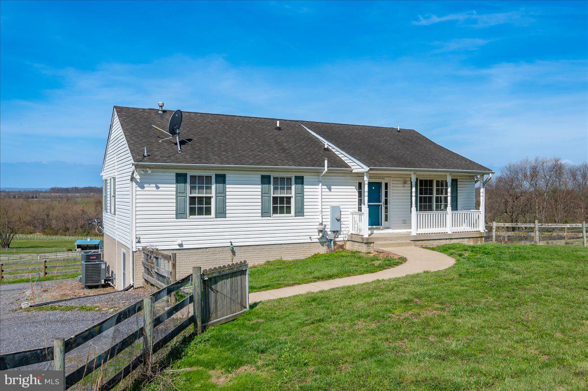 8960 Albaugh Road, Unit UPPER Union Bridge, MD 21791 - Photo 34 of 36