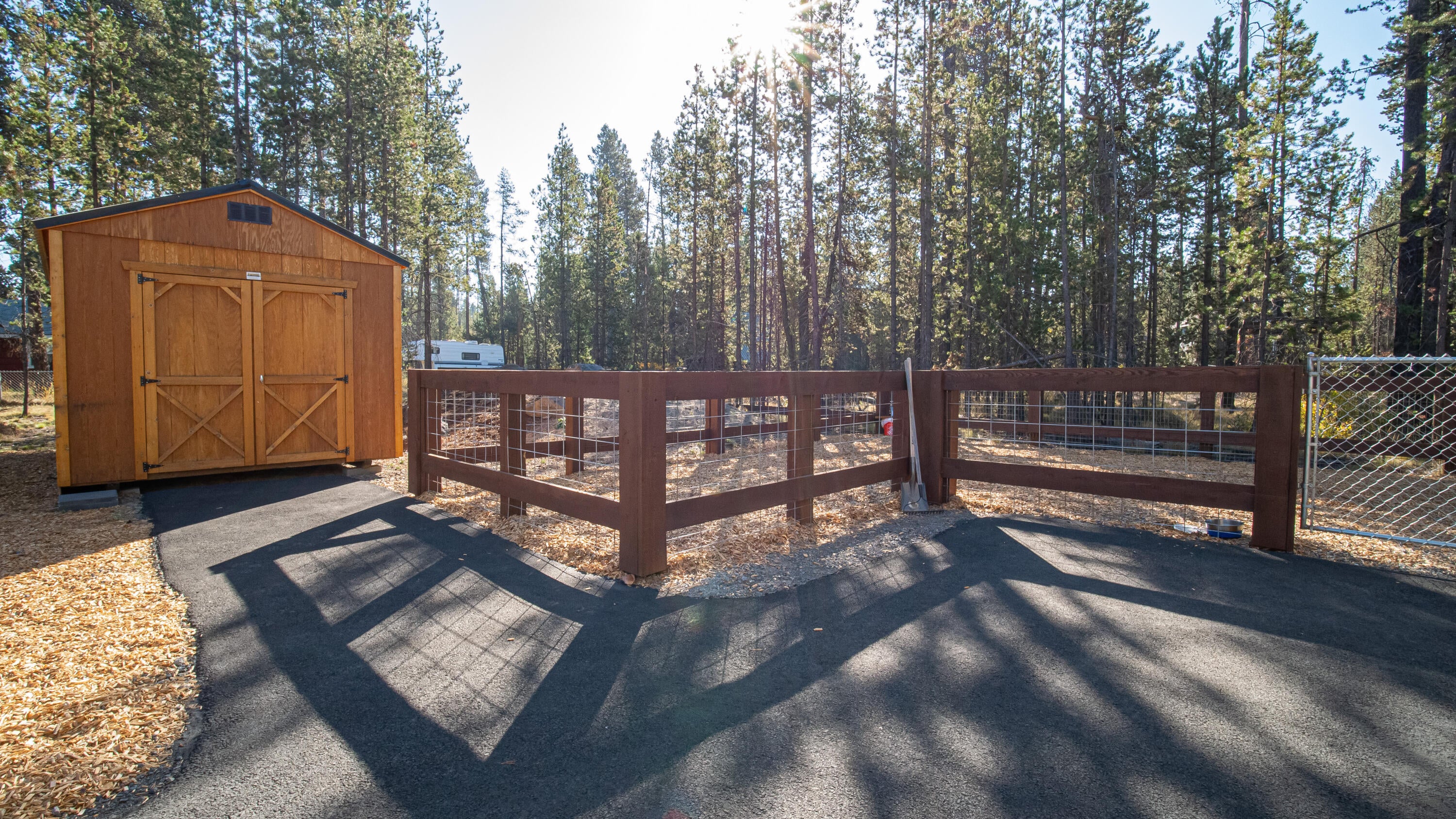 17201 Bakersfield Road Bend, OR 97707 - Photo 48 of 57 10x20 cedar storage building