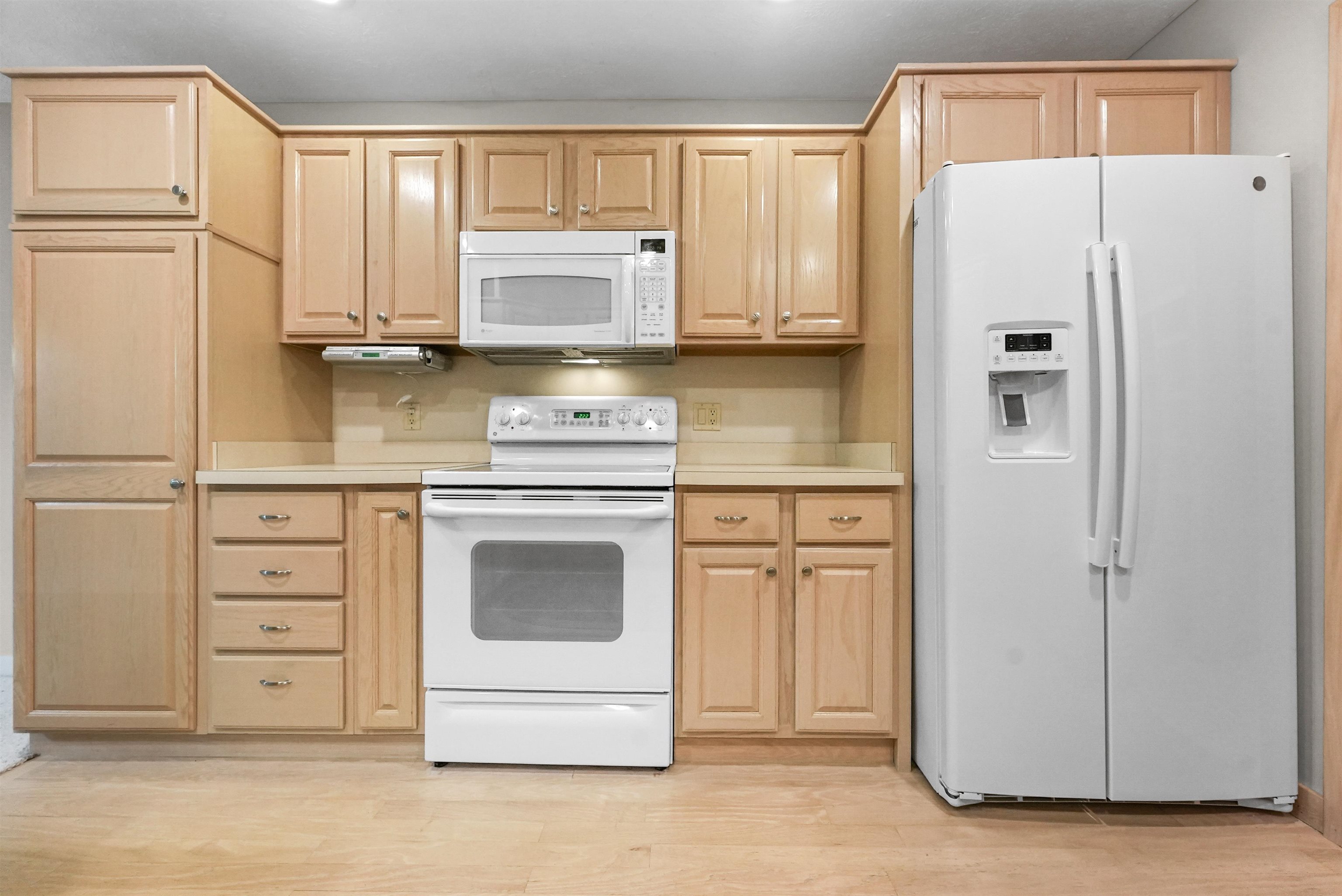 274 Port Mission Road Traverse City, MI 49686 - Photo 13 of 29 1912837-12.JPG