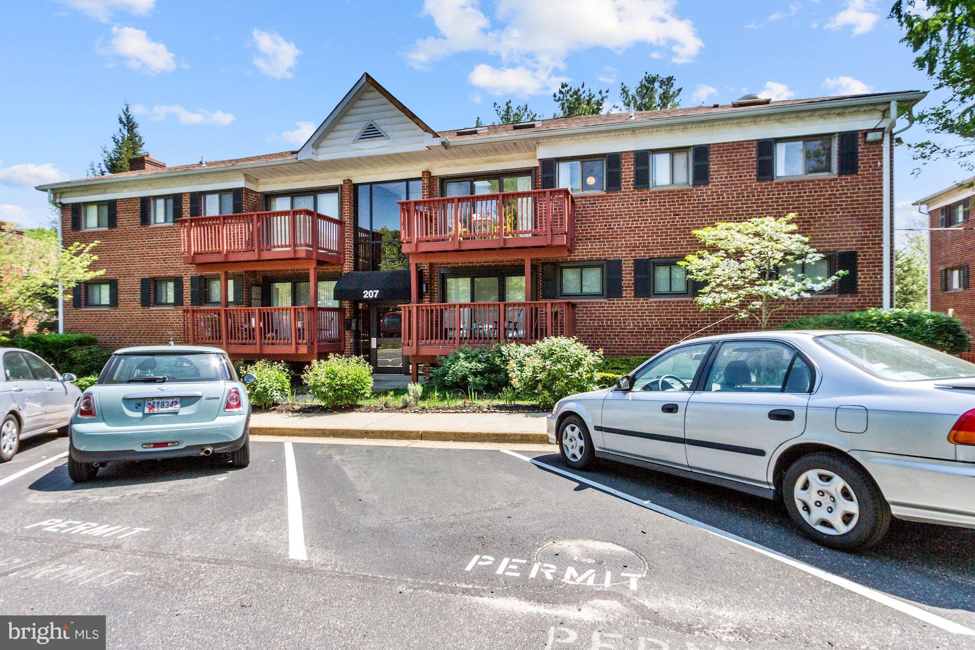 207 Skyhill Road, Unit 10 Alexandria, VA 22314 - Photo 1 of 25 Exterior (Front)