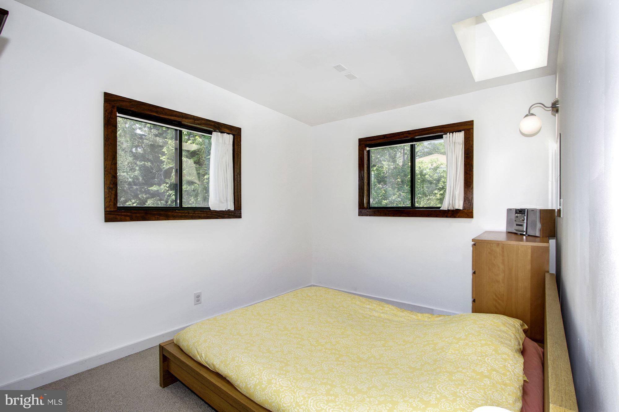 207 Skyhill Road, Unit 10 Alexandria, VA 22314 - Photo 21 of 25 Bedroom