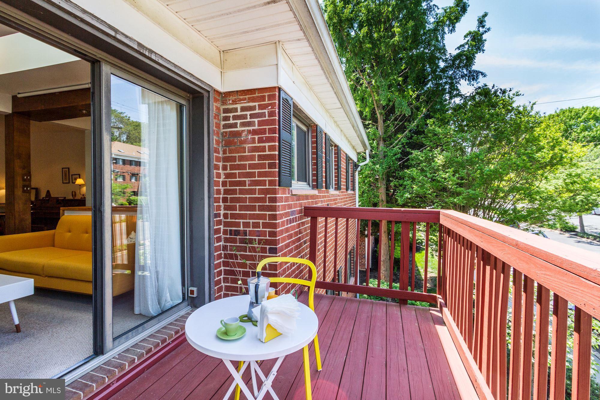 207 Skyhill Road, Unit 10 Alexandria, VA 22314 - Photo 8 of 25 Exterior (General)