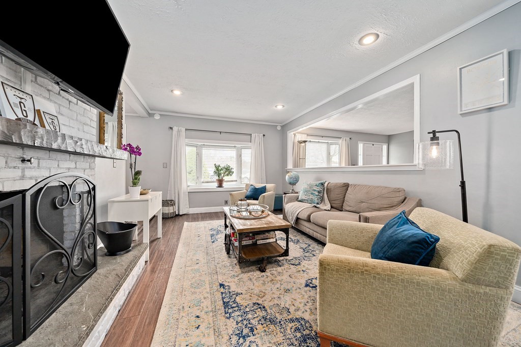50 Jefferson Road Hanover, MA 02339 - Photo 3 of 25 Gallery Image 3