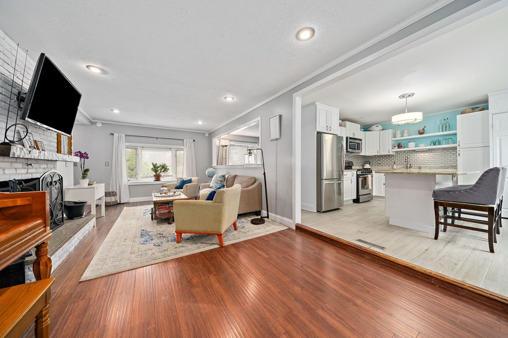 50 Jefferson Road Hanover, MA 02339 - Photo 6 of 25 Gallery Image 6