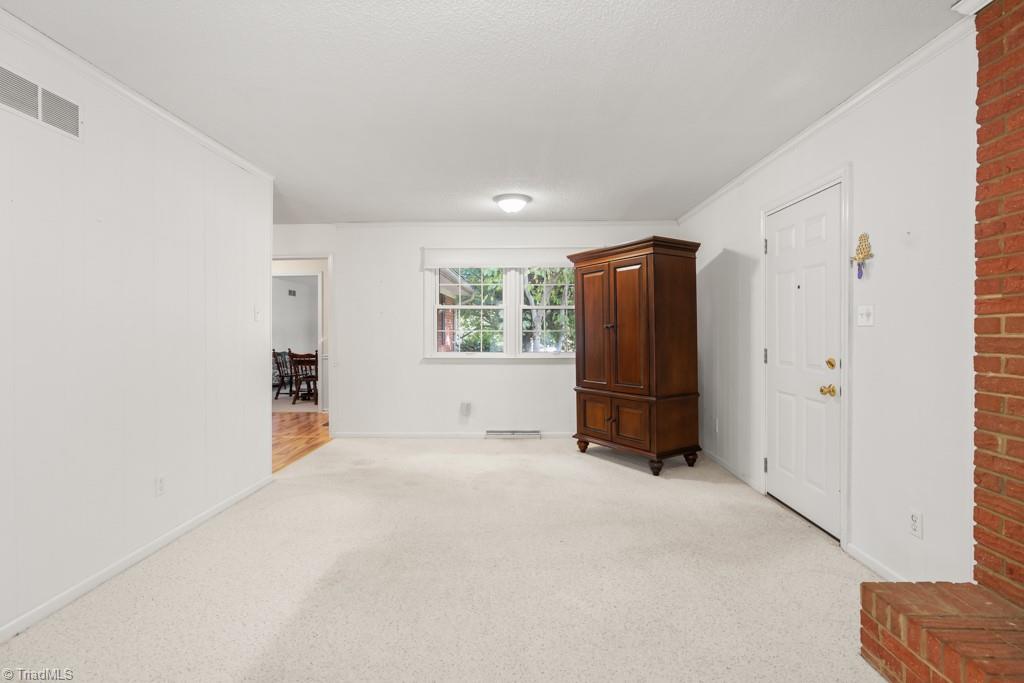 7001 Aplington Road Oak Ridge, NC 27310 - Photo 13 of 34