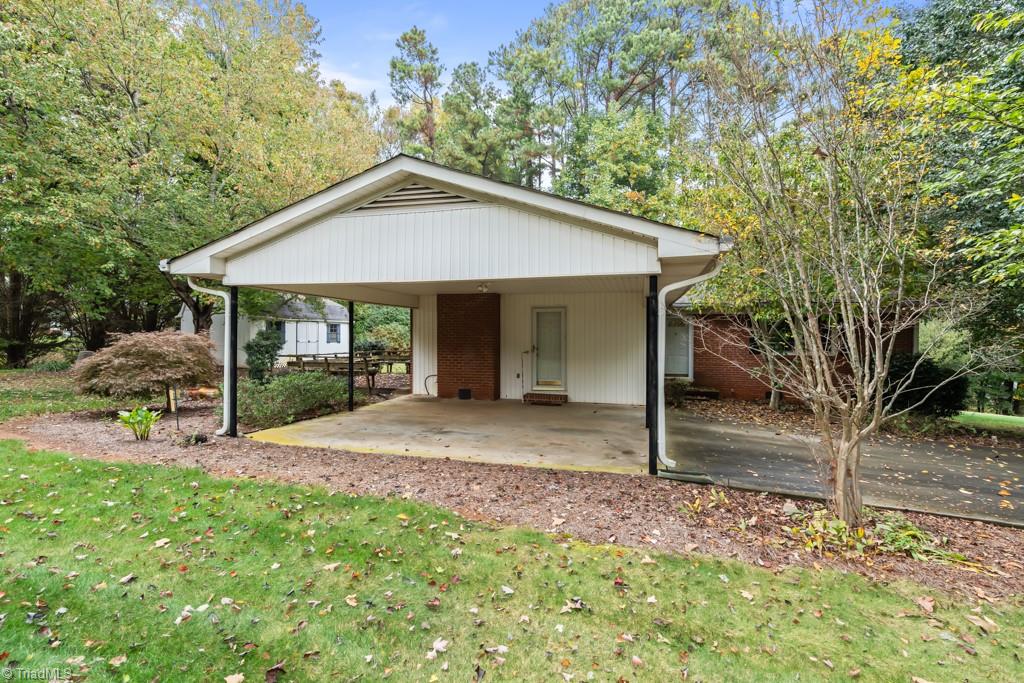 7001 Aplington Road Oak Ridge, NC 27310 - Photo 26 of 34