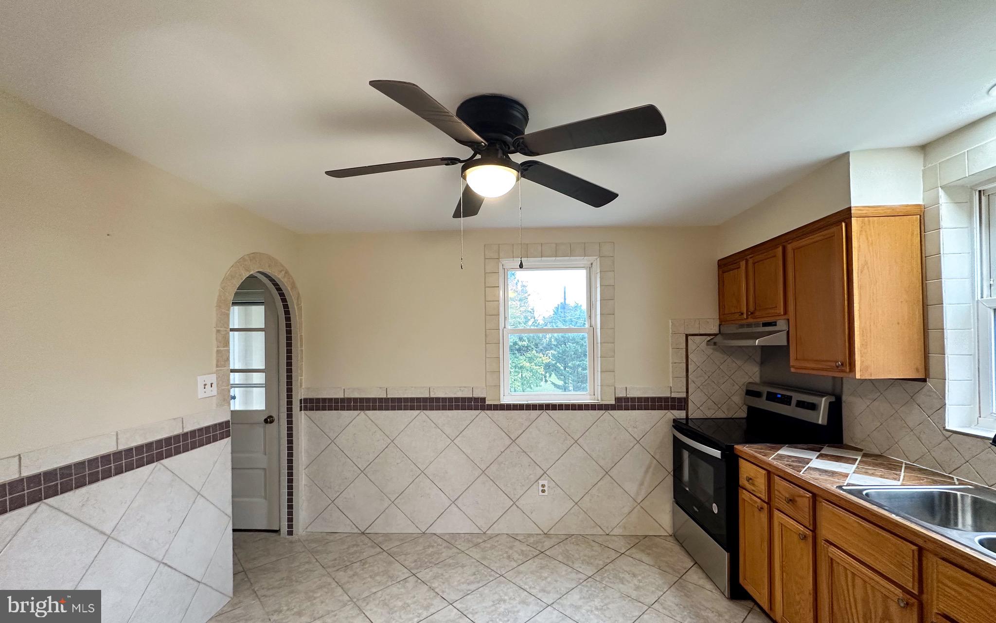 409 Rutherford Road Harrisburg, PA 17109 - Photo 14 of 47 Kitchen 3