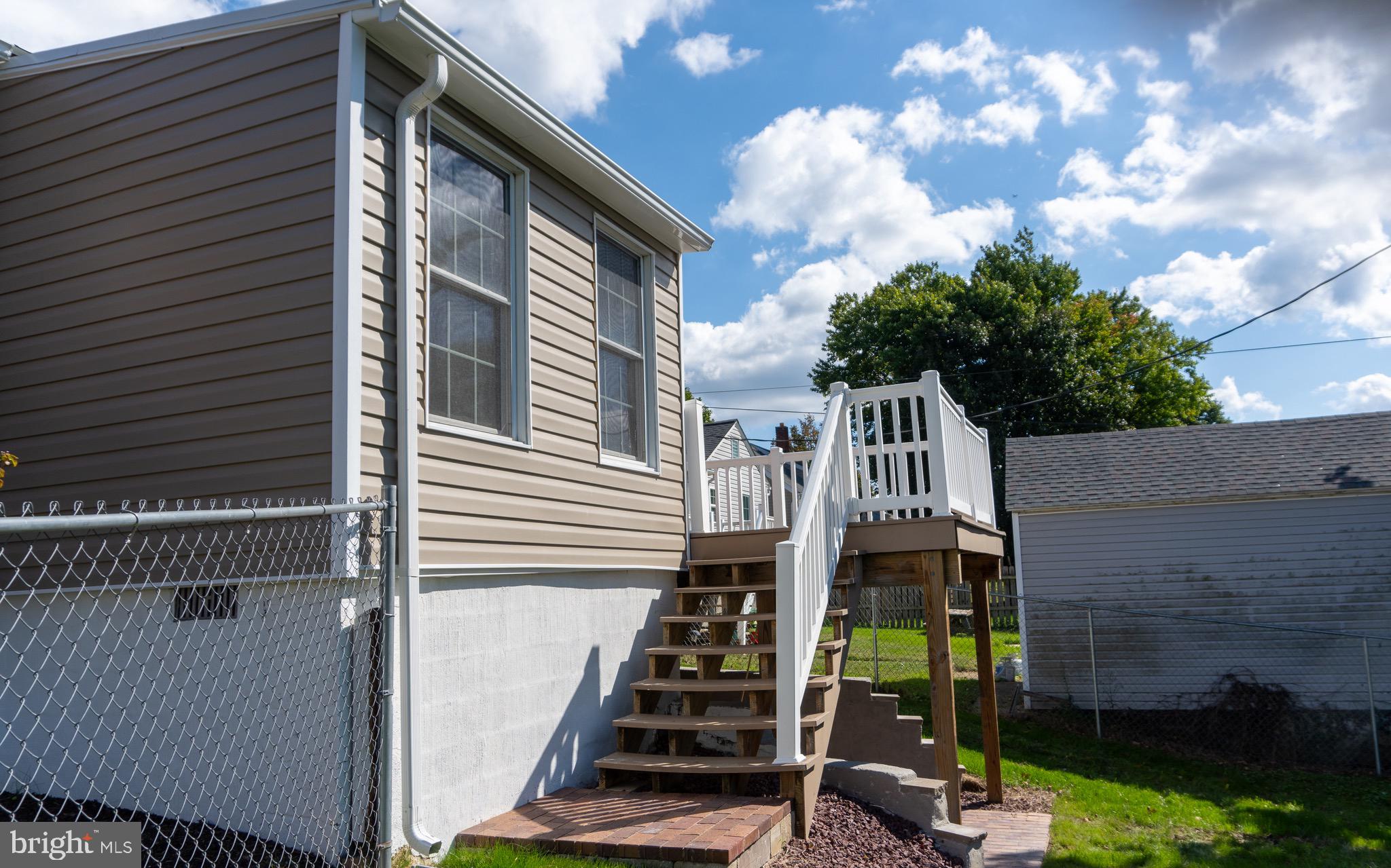 409 Rutherford Road Harrisburg, PA 17109 - Photo 41 of 47 Steps up to Deck