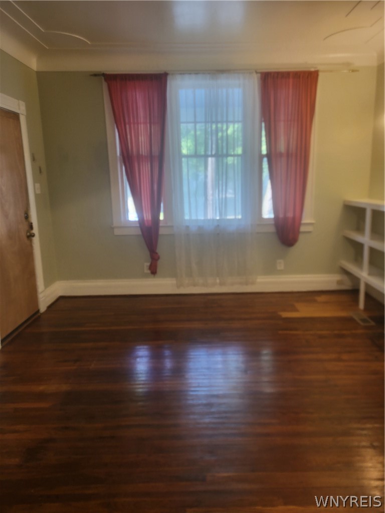 298 Normal Avenue Buffalo, NY 14213 - Photo 5 of 44