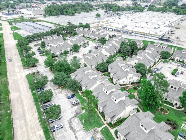 $131,000 | 12830 Willow Centre Drive, Unit E, Houston, TX 77066