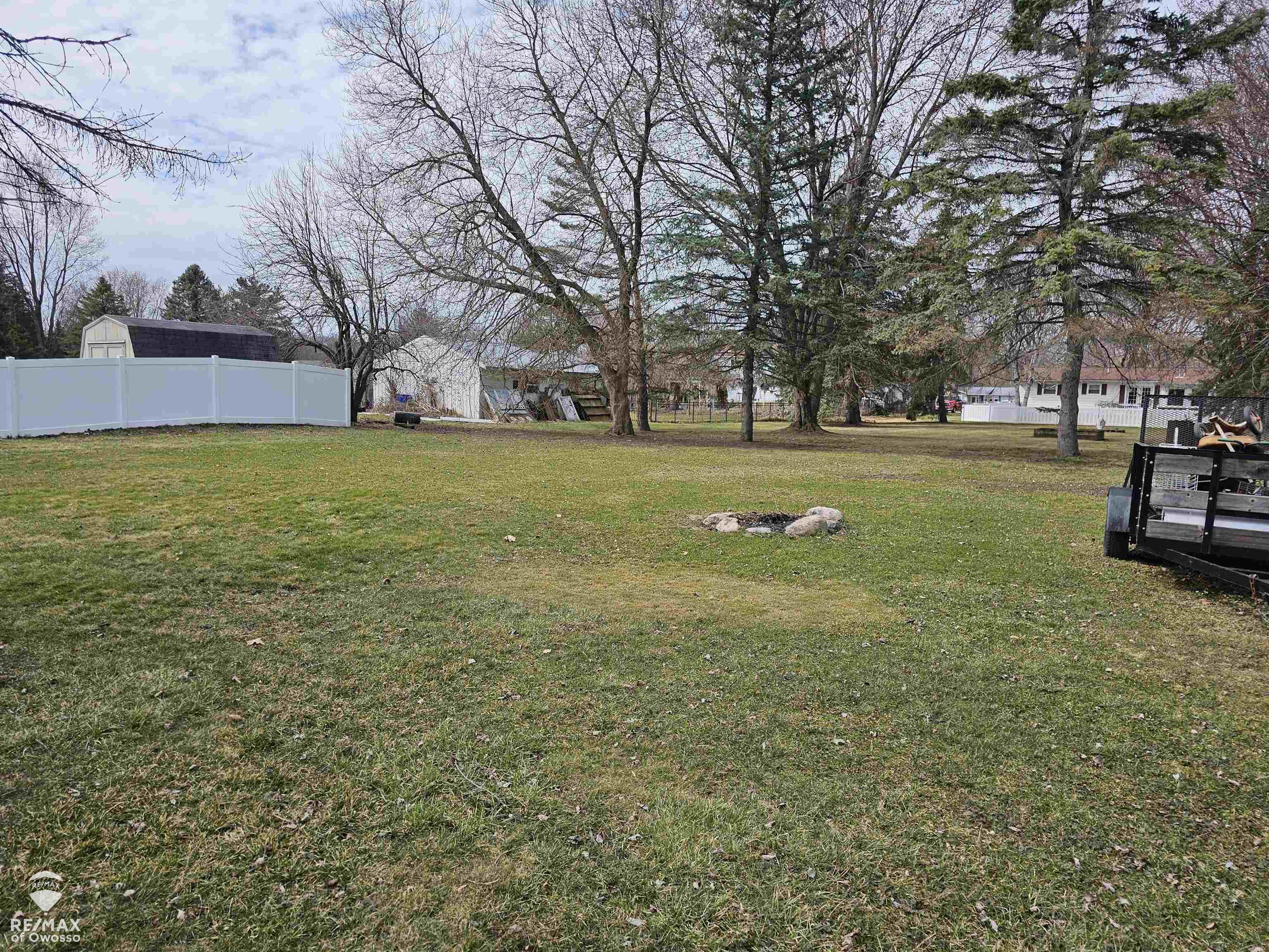 1901 Tahyio Road Owosso, MI 48867 - Photo 36 of 44 Back yard View