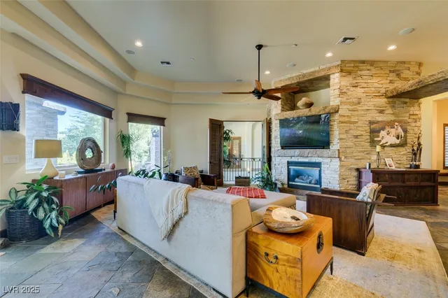 $15,000 | 549 Regents Gate Drive, Henderson, NV 89012