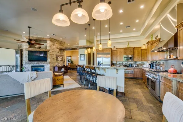 $15,000 | 549 Regents Gate Drive, Henderson, NV 89012