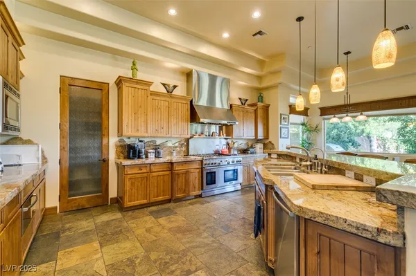 $15,000 | 549 Regents Gate Drive, Henderson, NV 89012