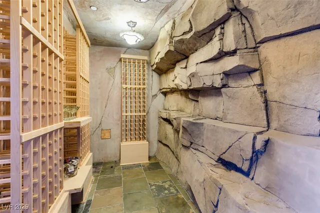 $15,000 | 549 Regents Gate Drive, Henderson, NV 89012