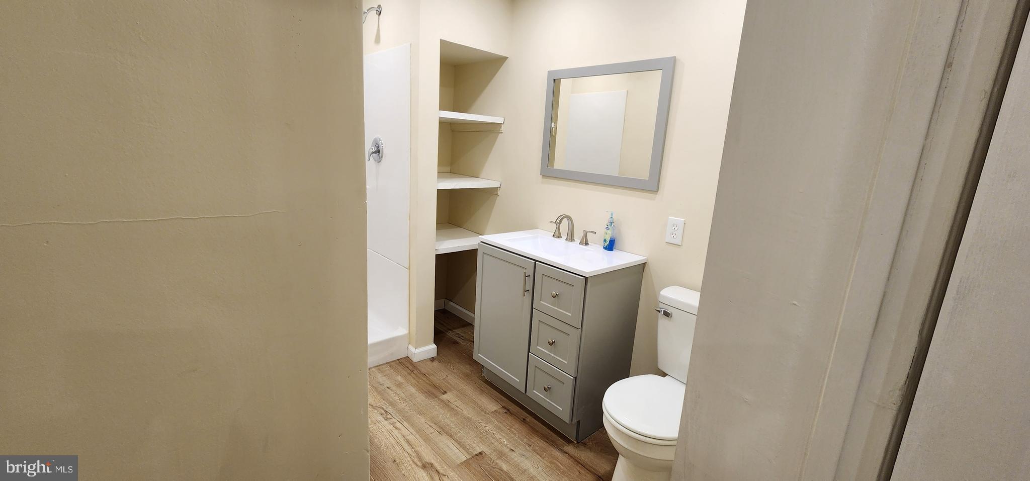 321 South Hanover Street Pottstown, PA 19465 - Photo 8 of 12 Bathroom