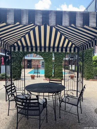 $900 | 8401 North New Braunfels Avenue, Unit 245, San Antonio, TX 78209