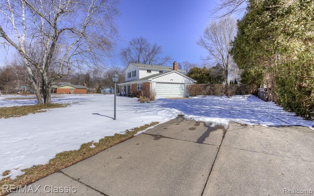 29928 Fox Grove Road Farmington, MI 48334 - Photo 33 of 47