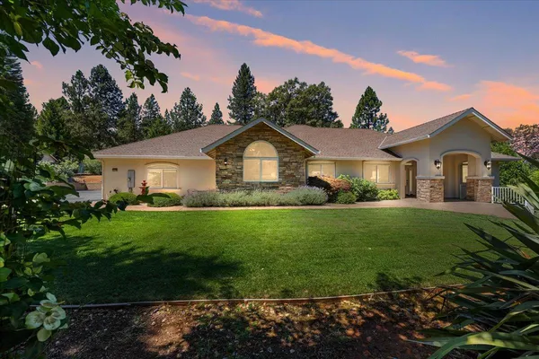 $849,000 | 15570 Bella Sera Court, Grass Valley, CA 95945