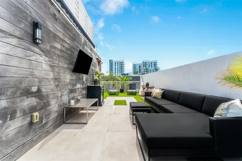 $1,199,000 | 455 Northeast 39th Street, Unit 105, Miami, FL 33137