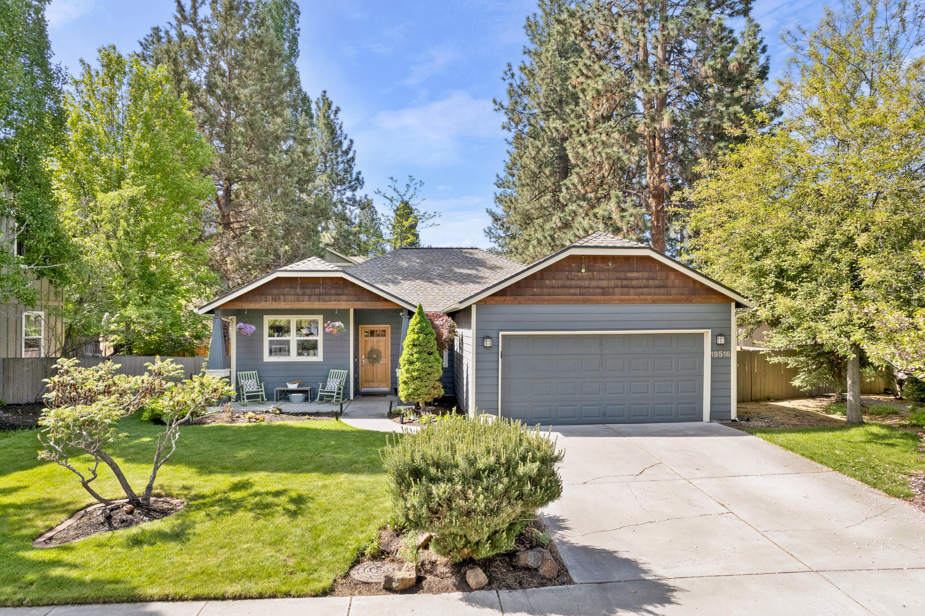 19516 Fishhawk Loop Bend, OR 97702 - Photo 2 of 30 2 front